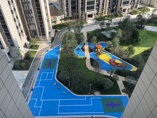 長沙湘域芯城小區(qū)兒童游樂場